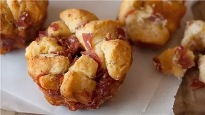 Pepperoni Pizza Monkey Bread