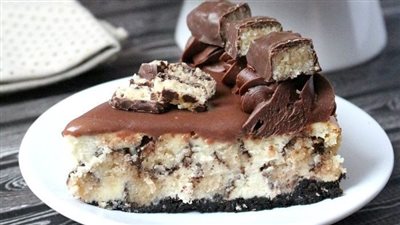 CHOCOLATE CREAMY CAKE