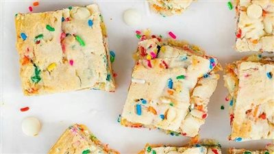 Birthday Blondies