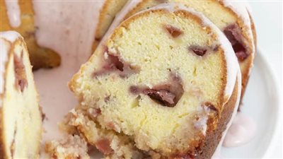 Strawberry Cream Cheese Pound Cake
