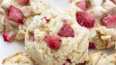Soft Batch Strawberry Cookies