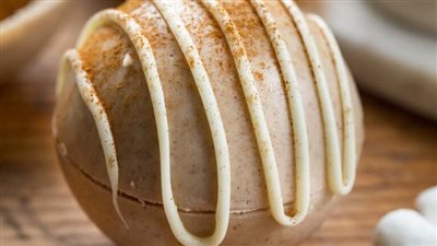Snickerdoodle Hot Cocoa Bombs