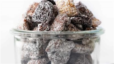 Cookies and Cream Puppy Chow