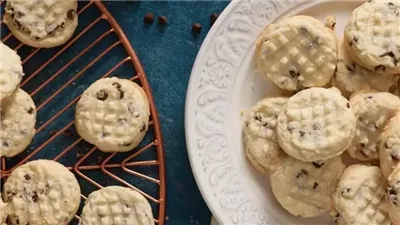 Mini Chocolate Chip Shortbread