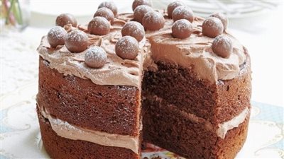 Mary Berry’s malted chocolate cake