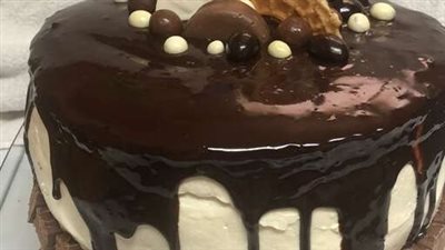 Chocolate Candy Bar Cake