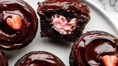 Chocolate Covered Strawberry Cupcakes