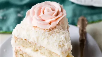Fluffy & Moist Coconut Cake