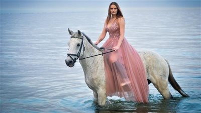 Mount Your Horse Safely
