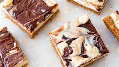 Nutella Swirl Cheesecake Bars