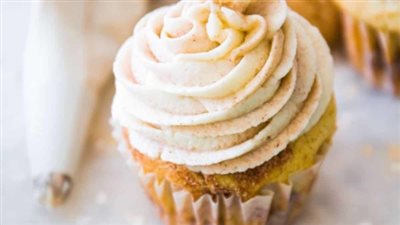 Snickerdoodle Cupcakes with Cinnamon Swirl Frosting