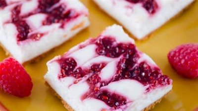 Light Raspberry Swirl Cheesecake Bars