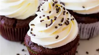 Chocolate White Chocolate Cupcakes