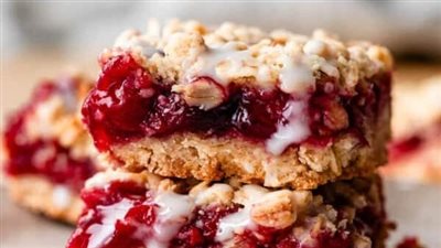 Crumb-Topped Cherry Pie Bars