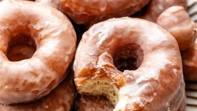 How to Make Homemade Glazed Doughnuts