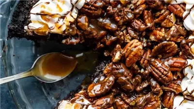Caramel Turtle Brownie Pie