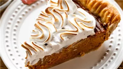 Spiced Chai Pumpkin Meringue Pie
