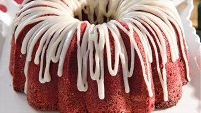 Raspberry Marble Pound Cake 🍒🍰