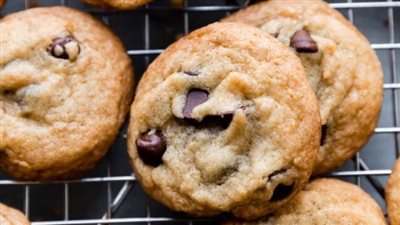 Crispy Chocolate Chip Cookies