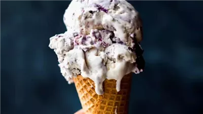 Blueberry Crumble Ice Cream
