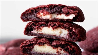 Cream Cheese Stuffed Red Velvet Cookies