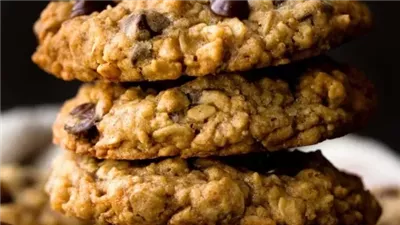 Chewy Oatmeal Chocolate Chip Cookies