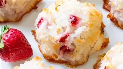 Strawberry Coconut Macaroons