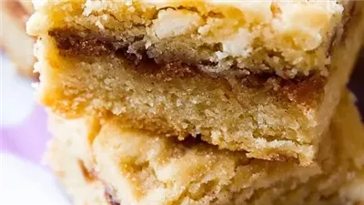 White Chocolate Snickerdoodle Blondies