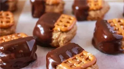 Chocolate Peanut Butter Pretzel Bites