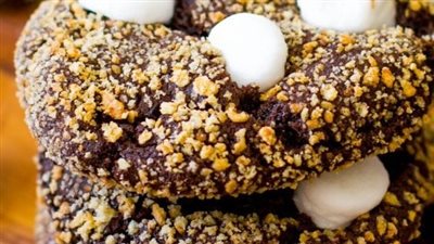 S’more Chocolate Crinkle Cookies