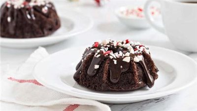 Chocolate Peppermint Mini Bundt Cakes
