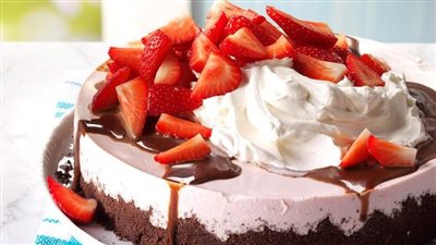 Chocolate-Topped Strawberry Cheesecake