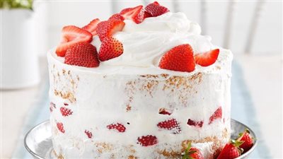 Strawberry Mascarpone Cake