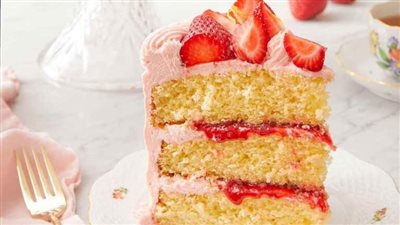 Strawberry Lemonade Cake