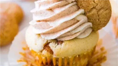 Snickerdoodle Cupcakes with Cinnamon Swirl Frosting
