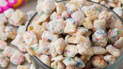 Cupcake Puppy Chow