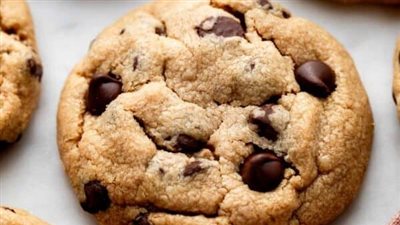Bakery-Style Peanut Butter Chocolate Chip Cookies