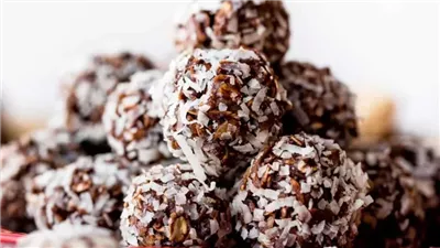 No-Bake Chocolate Coconut Snowballs
