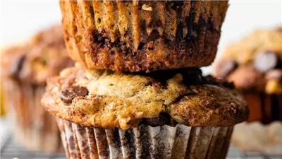 Banana Chocolate Chip Streusel Muffins