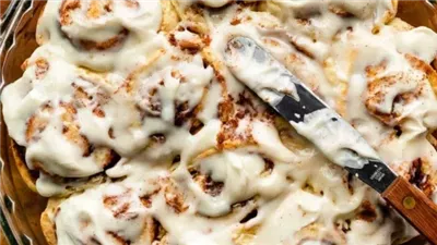 No-Yeast Cinnamon Roll Biscuits