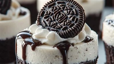 Mini Oreo Cheesecakes 🖤🍰